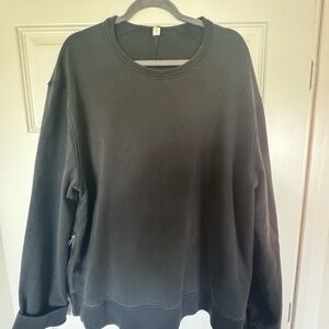 Lululemon men’s faded black crew neck sweatshirt